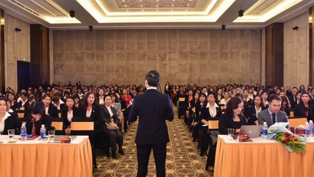 Kịch Bản Tổ Chức Hội Thảo Hiệu Quả & Checklist Từ A–Z