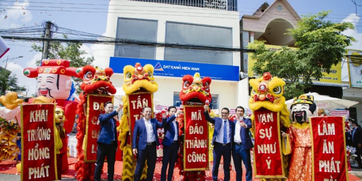 Xu Hướng Hình Thức Và Kịch Bản Khai Trương Độc Đáo 2026